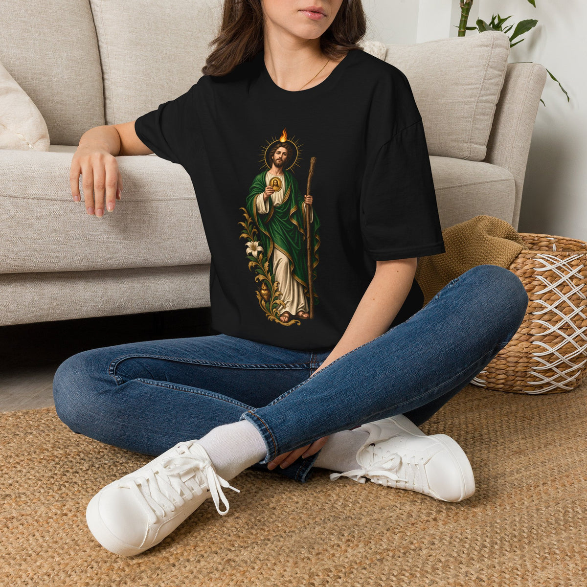 San Judas Tadeo Black & Gold Sacred Heart Unisex T-Shirt